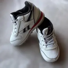 Reebok ホワイト スニーカー