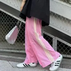 Item thumbnail for item 3d7fbbd2-84d1-4272-89eb-a2db3162a714