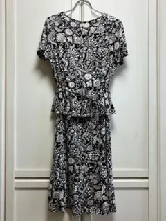 マルニ花柄 半袖 ひざ丈ワンピース　38サイズ MARNI 花柄 半袖 ひざ丈ワンピース - メルカリ
