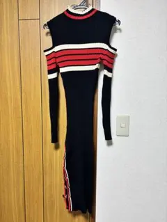 肩出しリブニットロングワンピース