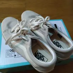 Item thumbnail for item f0a996bb-2e8e-497c-a001-001f756b6cbf