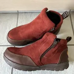 赤 スエード ジッパー付き ショートブーツ