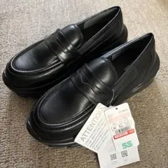 新品　mysa closet 厚底ローファー ブラック SSのサムネイル