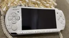 PSP-3000本体　パールホワイト　バッテリー充電器なし