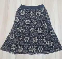 【美品】Paul Stuart シルク100% 花柄フレアスカート 6のサムネイル