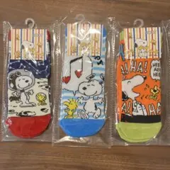スヌーピー　のびのび　靴下