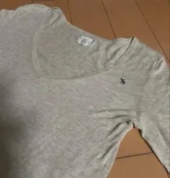 アバクロＶネックストレッチカットソー