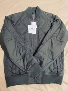 新品！ユニクロ ホワイトマウンテニアリングリサイクルハイブリッドダウンジャケット