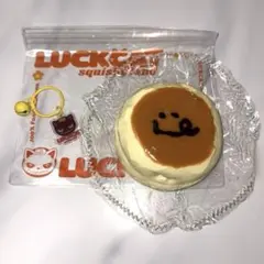 LUCKCAT スクイーズ ラックキャット パンケーキ スフレ スマイル 鈴付き