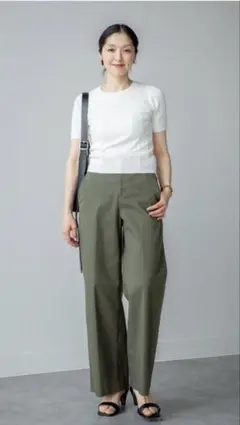 【UNIQLO ユニクロ】ワイドチノパンツ オリーブ　Sサイズ 469828