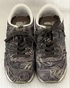 Item thumbnail for item a8ab6e3c-8539-415b-ae45-ad59a226e335