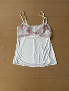 ワコール 花柄刺繍付きホワイトキャミソール
