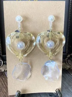 51ハート型クリアイヤリング　イエロー　ゆめかわ　大ぶり　プリキュアっぽい