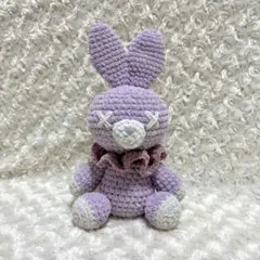 うさぎ お座り ハンドメイド 編みぐるみ あみぐるみ 編み物 ラベンダー×白