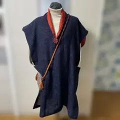 着物リメイク　ウールの紺色と赤色のジャンパースカート　ポケット付き