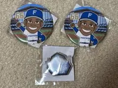 ファイターズ ガチャ　万波中正缶バッジ＋ピンバッジさ個セット