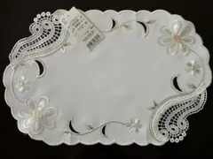新品未使用　テーブルセンター　セルコン　SELKON 刺繍入り　ドイツ製のサムネイル