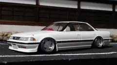 トミカ改造 トヨタ マークII 純正エアロ ツートン 白銀 深リムホット