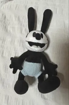 ディズニー　オズワルド ぬいぐるみバッジ 約20cm 黒・青