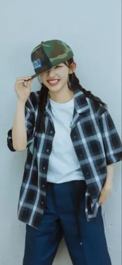 多田梨音着用　overprint NEW MOON CHECK SHIRTS 黒