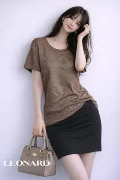 a65 レオナール　LEONARD　Tシャツ　半袖　44のサムネイル