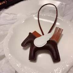 人気　レザー製 馬のチャーム 翼付き バッグチャーム　高級感