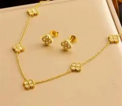 ラスト1 ピアスネックレス 2セット★クローバーゴールド サージカルステンレス