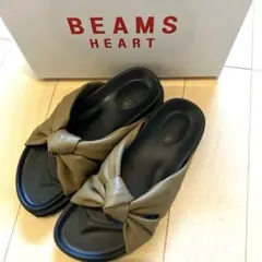 BEAMS HEART ビームスハート　サンダル　スリッポン　カーキのサムネイル
