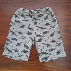 BREEZE 恐竜柄 ハーフパンツ 130サイズ