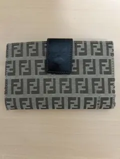 Fendi 二つ折り財布 モノグラム柄　小銭入れ　フェンディ