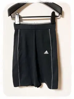 adidas ひざ丈スカート