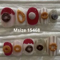 【現品】 ドーナツ　個性派　ショートネイルチップ　食べ物ネイル