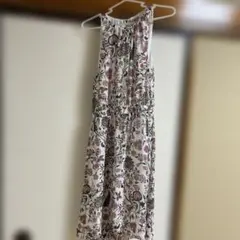 値下げ。H&M フローラルプリント ノースリーブ ワンピース