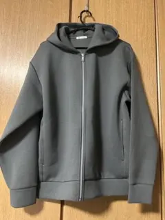 GU グレー パーカー Lサイズのサムネイル