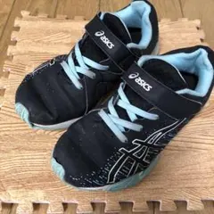 アシックス　スニーカー