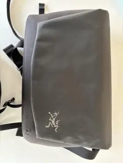 2026年最新】arc'teryx メッセンジャーバッグの人気アイテム - メルカリ