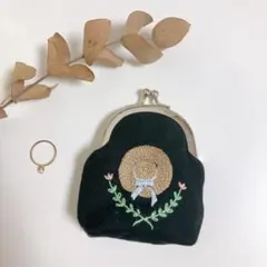 手刺繍　がま口ポーチ