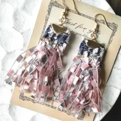 再販8　フリンジ　ピンク　グレー　ピアス　イヤリング　冬　タッセル　アクセサリー