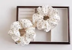 アイボリー・ドットシュシュ2個セット