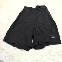 美品（NIKO AND）ブラックショートパンツ（M）