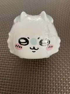 ちいかわ　貯金箱　ガチャガチャ　モモンガ