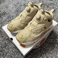 Reebok インスタポンプ フューリー ベージュ