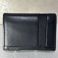TUMI 黒 レザー 名刺入れ スリムデザインのサムネイル