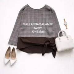 【美品♪】GALLARDA GALANTE NAVY 切替デザインブラウスのサムネイル