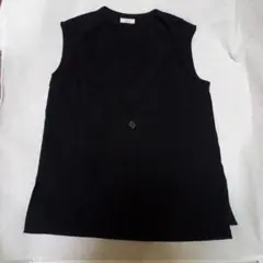 ブラック ノースリーブ ベスト M