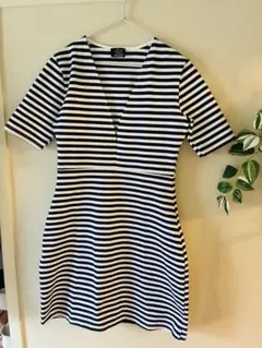 ⭐︎新品　Zara ネイビーとホワイト ストライプ 半袖ワンピース　Mサイズ