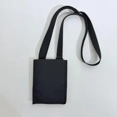 UNIQLO U ミニマル サコッシュ ブラック ショルダーのサムネイル