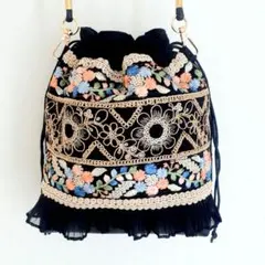 インド刺繍　ショルダーバッグ　ポシェット　インドリボン　巾着　バッグのサムネイル