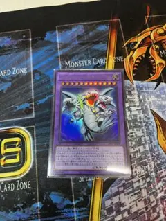 遊戯王 ブルーアイズ・トゥーン・アルティメットドラゴン RV01-JP005