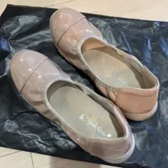 ベージュ フラットシューズ 24.5cm